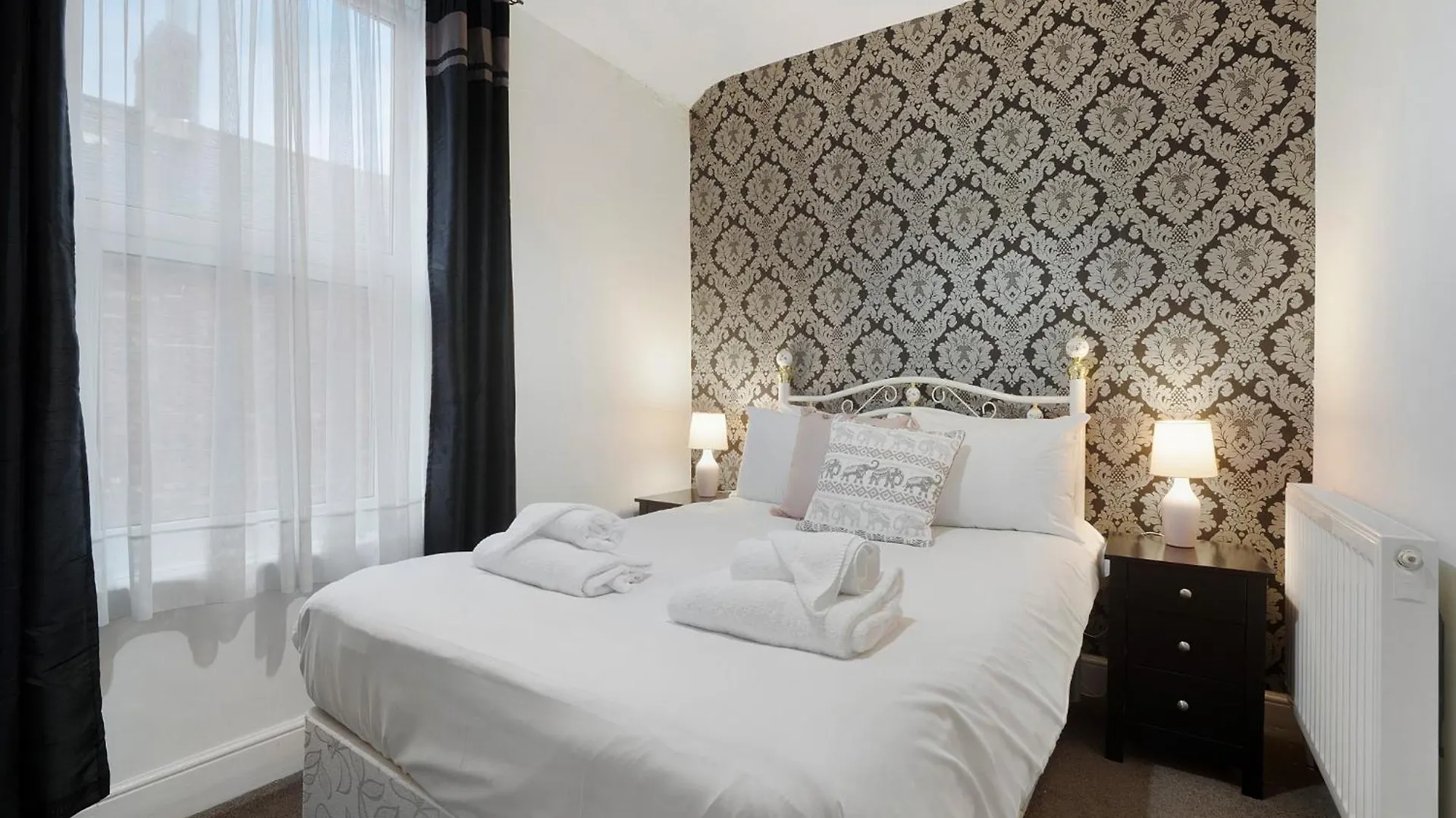 New! 5Br In Queen Street Redcar